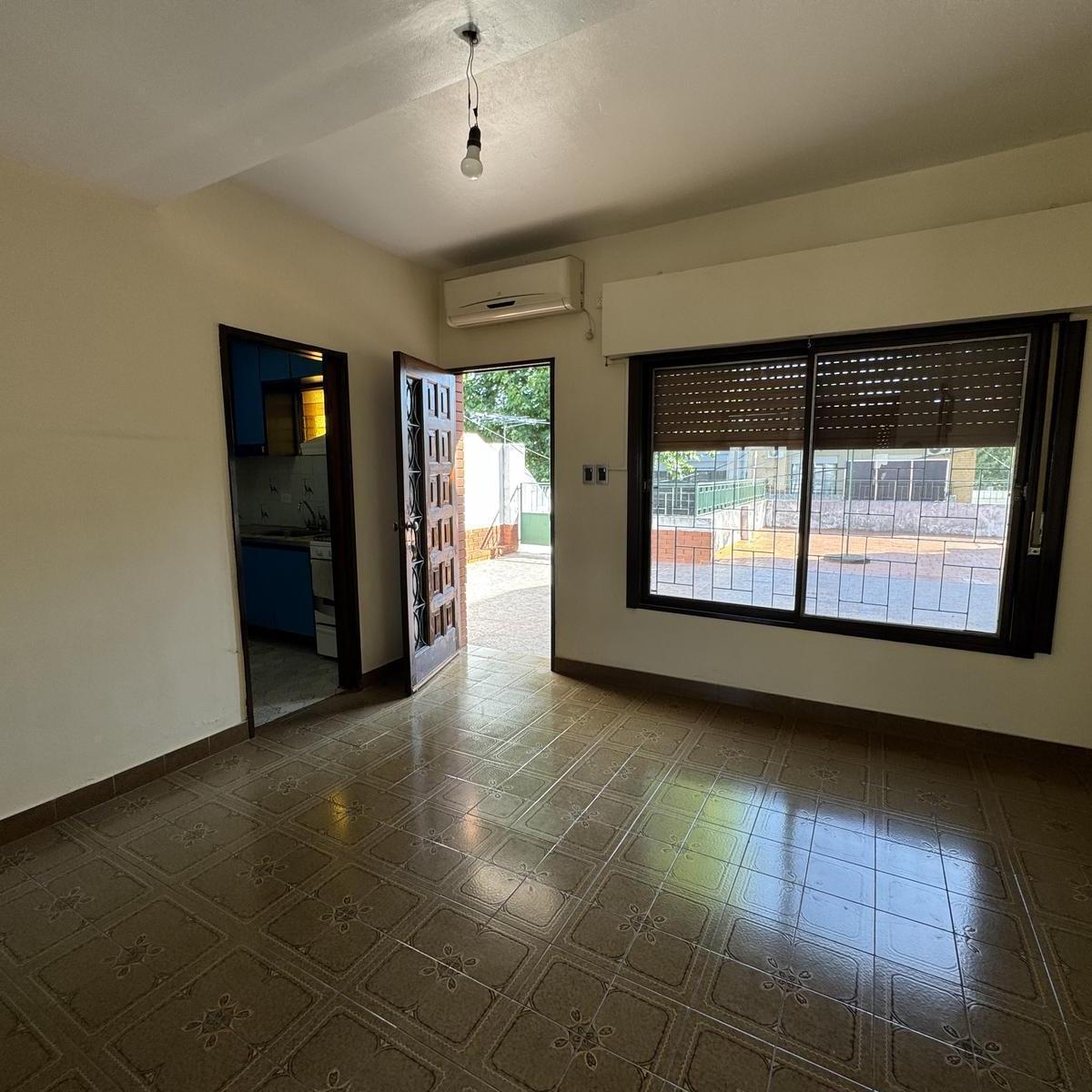 Foto de PH DE 3 AMB CON POTENCIAL DE AMPLIACIÓN EN VILLA LUGANO - ACEPTA, imagen 2