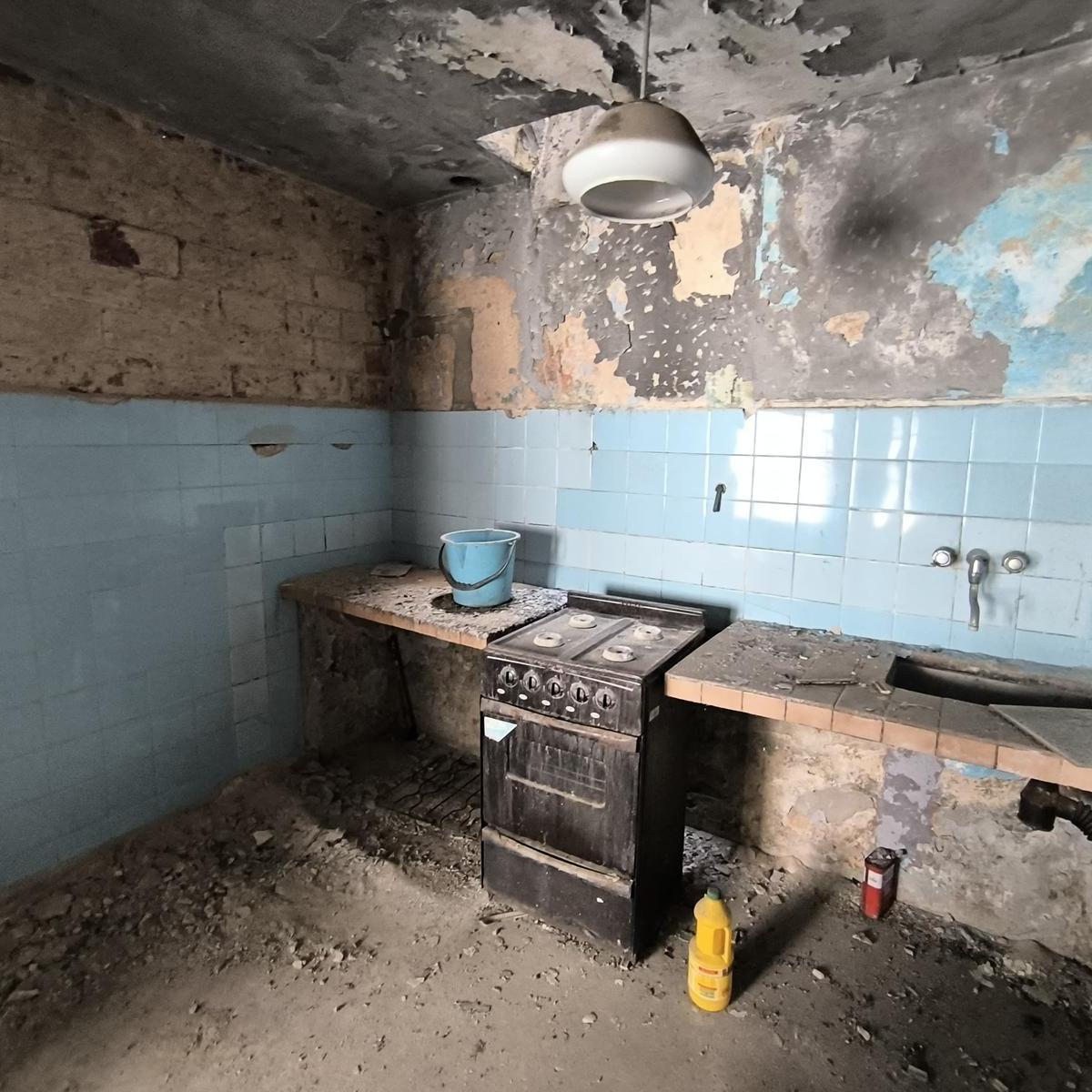 Venta - Casa - a Refaccionar - Lote Propio - 6 Ambientes - Pompeya - Soldati - Permuta 5