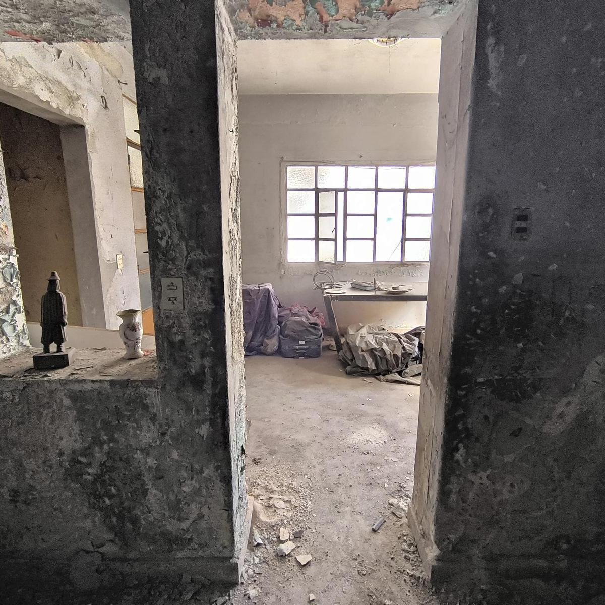 Venta - Casa - a Refaccionar - Lote Propio - 6 Ambientes - Pompeya - Soldati - Permuta 5