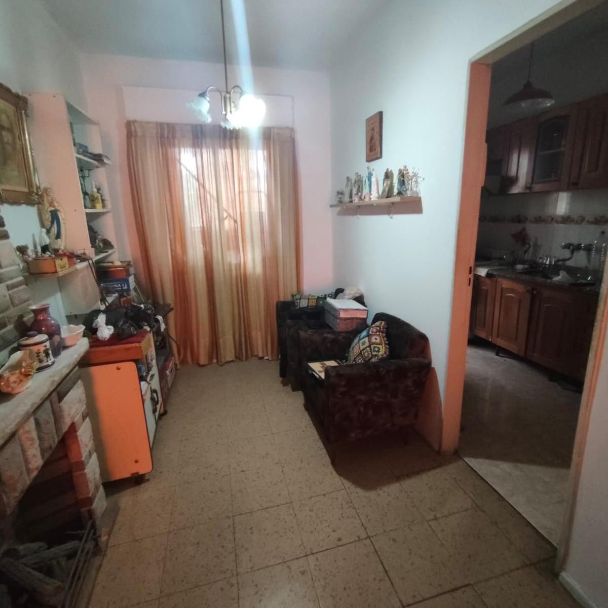 Venta - Departamento - 4 Ambientes - Balcon - Permuta - Villa Luro 3