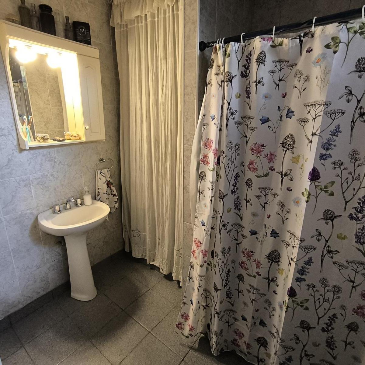 Venta/casa/5 - Amb/soldati/terraza/patio/cochera/permuta 2