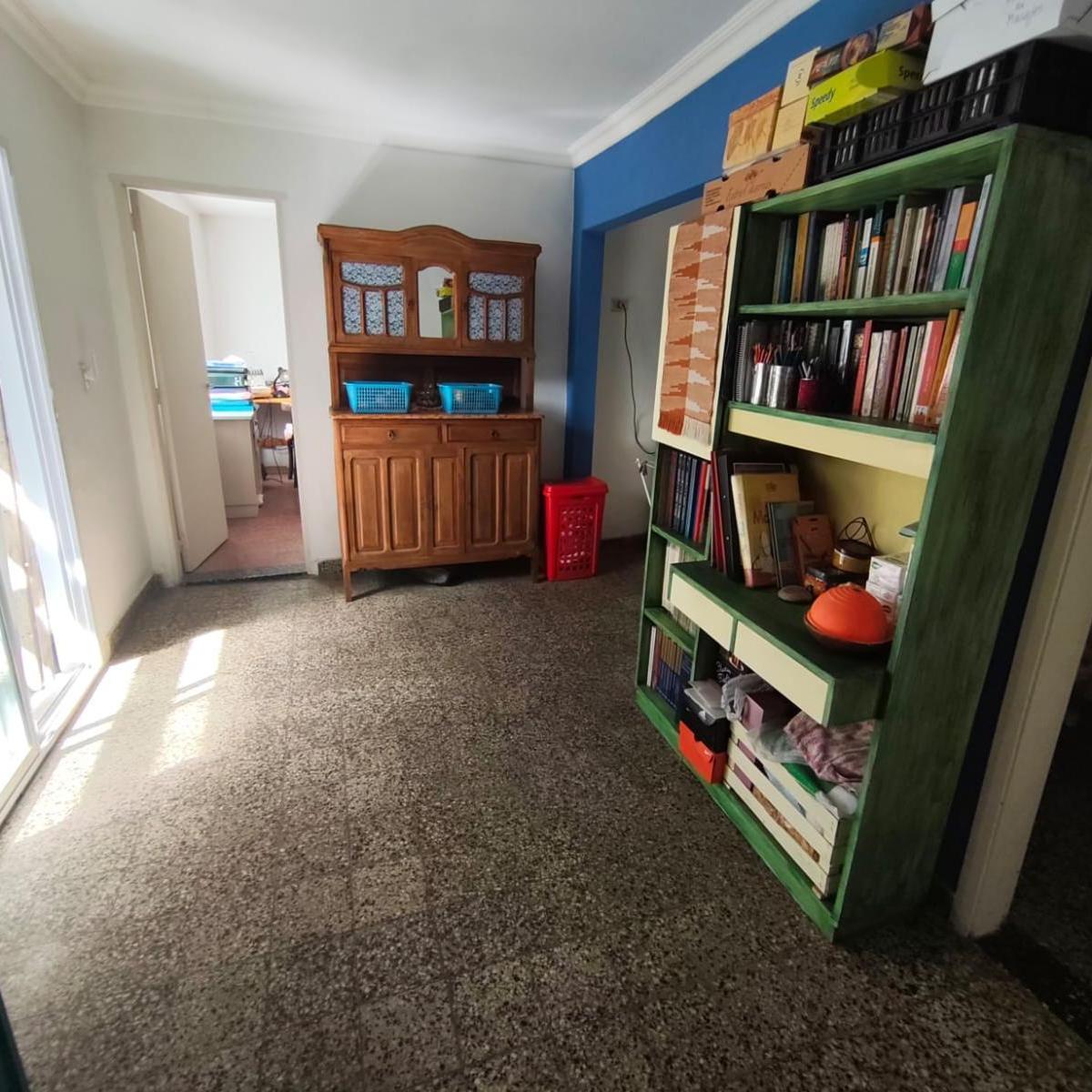 Venta/casa/5 - Amb/soldati/terraza/patio/cochera/permuta 3