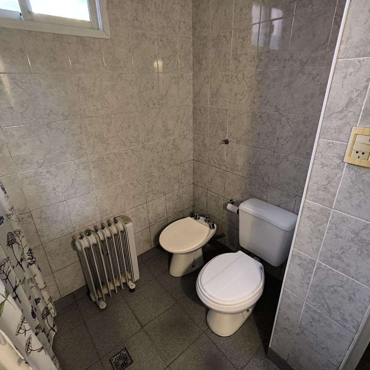 Venta/casa/5 - Amb/soldati/terraza/patio/cochera/permuta 3