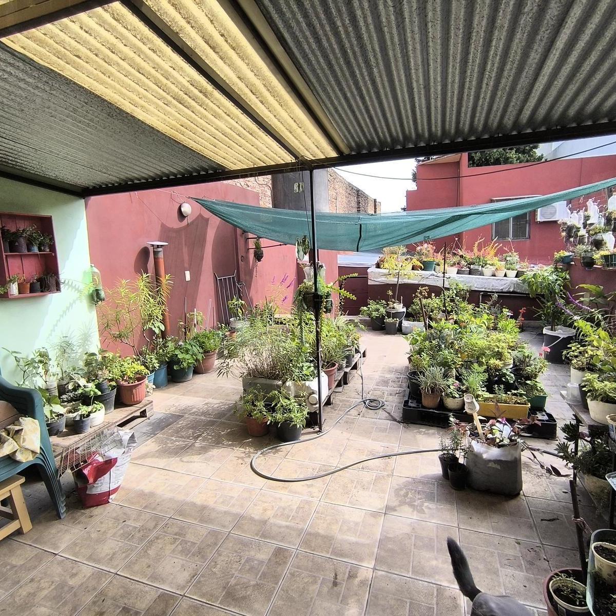 Venta/casa/5 - Amb/soldati/terraza/patio/cochera/permuta 1