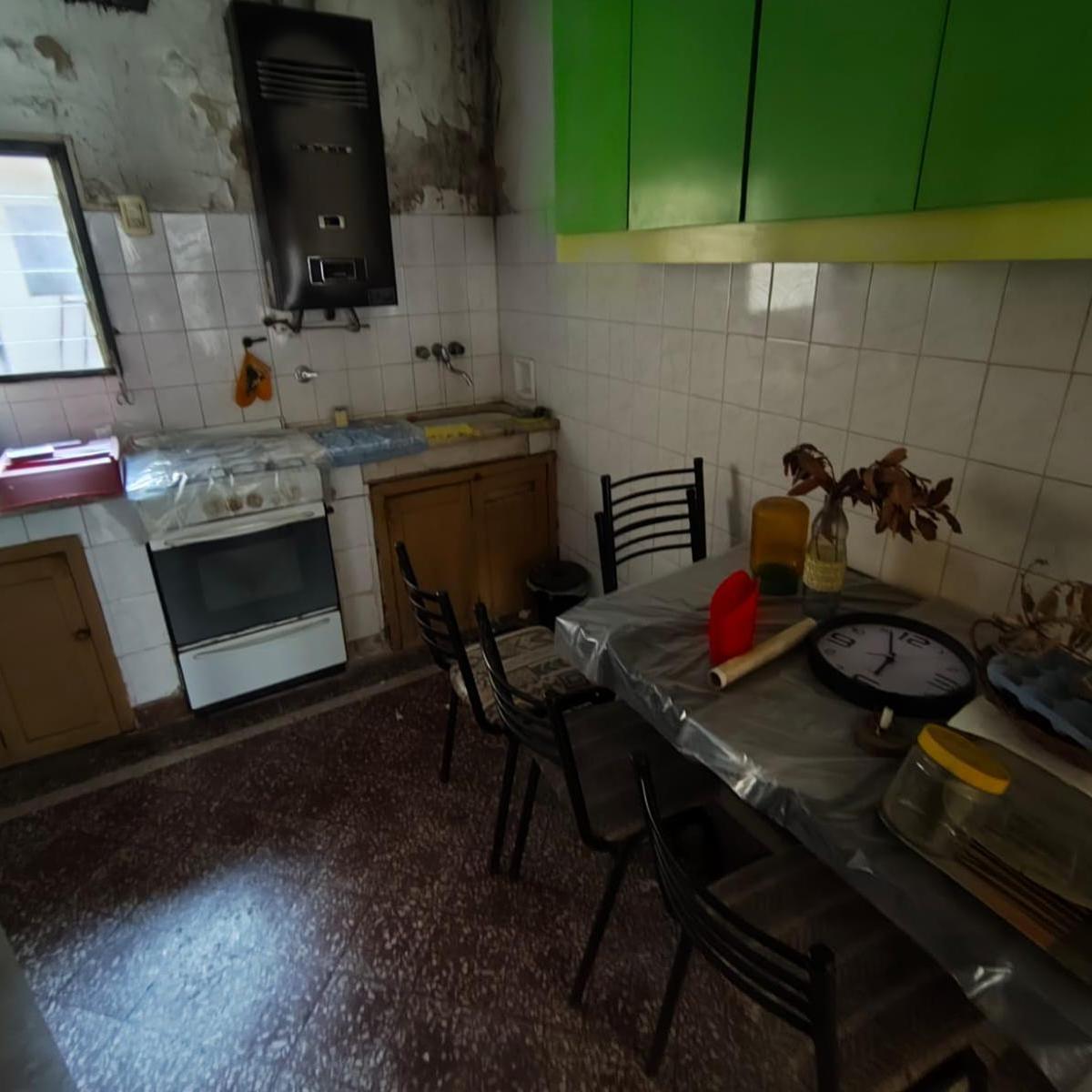 Venta/casa/6 Amb/lote Propio/pompeya/permuta 4