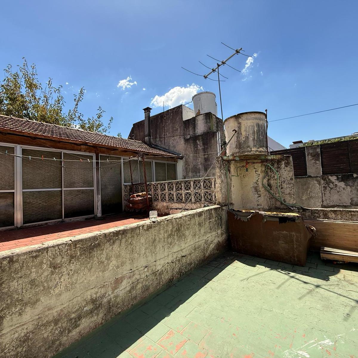 Venta Casa en Parque Chas Villa Urquiza Reciclar Lote Terreno Apto Credito PH 4