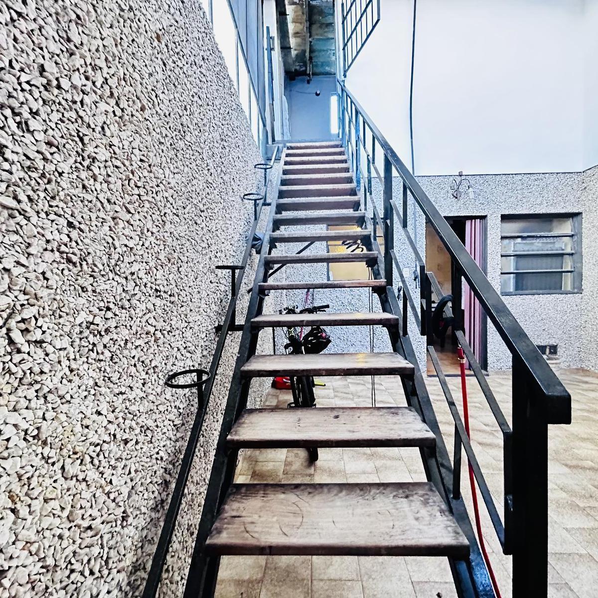 Venta PH 3 Ambientes - Sin Expensas! Gran Patio y Terraza Propia! 2