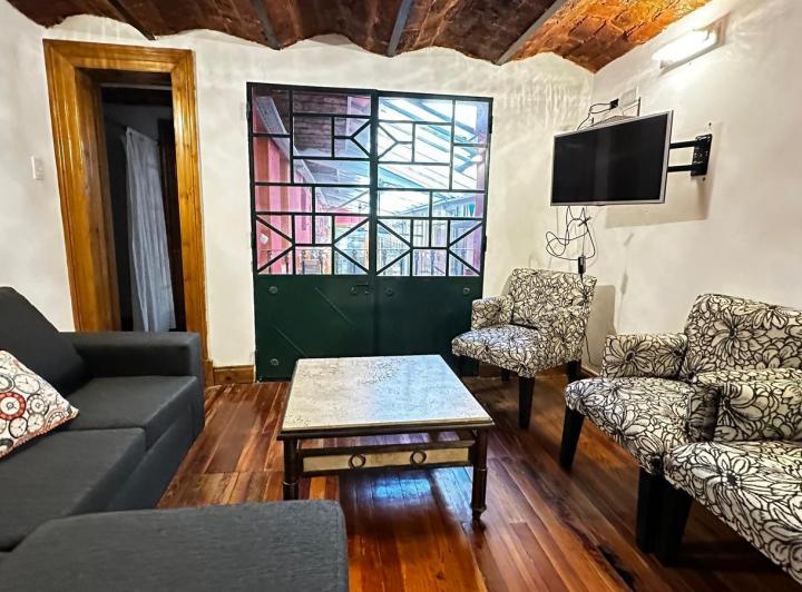 Lujosa Casa San Telmo Ph 7 ambientes  6 Habitaciones y 6 Baños 4