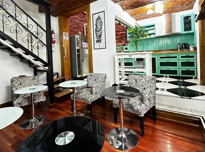 Lujosa Casa San Telmo Ph 7 ambientes  6 Habitaciones y 6 Baños 2