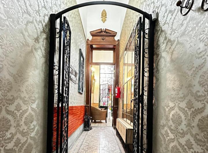 Lujosa Casa San Telmo Ph 7 ambientes  6 Habitaciones y 6 Baños 3