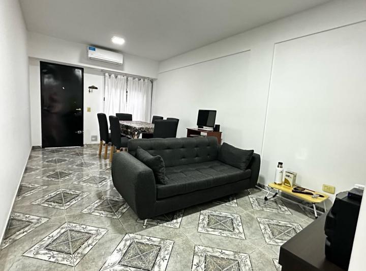 Foto de VENTA DUPLEX 2, 1/2 AMB CON COCHERA EN VILLA LUZURIAGA, imagen 2