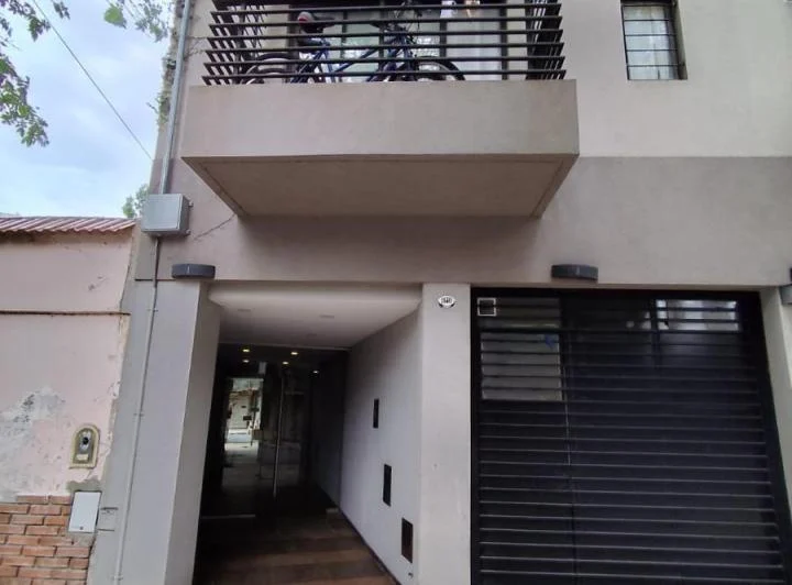 ESPECTACULAR DEPARTAMENTO 3 AMBIENTES PARQUE CHAS!! 77 M2! SUPER AMPLIO Y LUMINOSO. 2