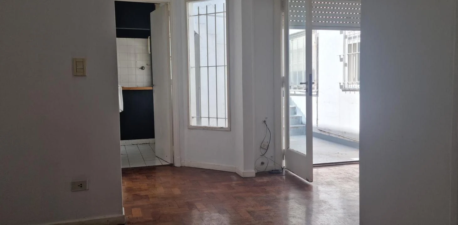 Foto de PH 5 Amb con Patio Terraza y Balcon ideal uso comercial Apto CREDITO, imagen 3