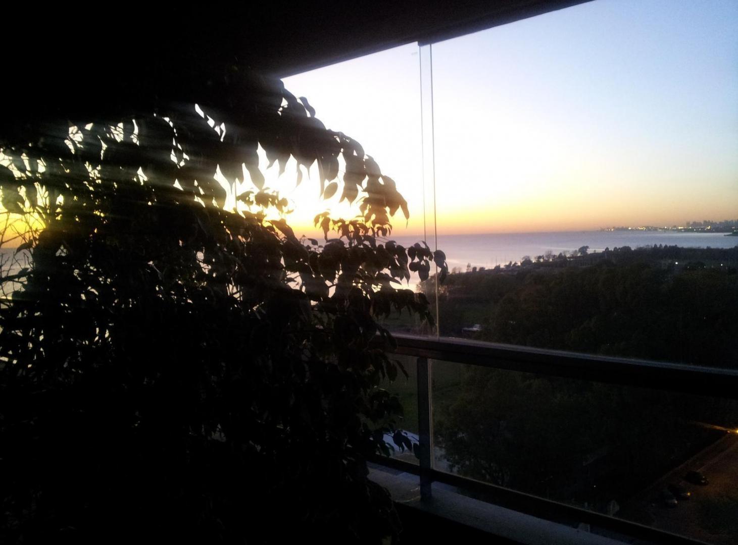 VENTA DE DEPARTAMENTO / OLIVOS 3 AMBIENTES CON COCHERA , PILETA Y AMENITIES / PERMUTA