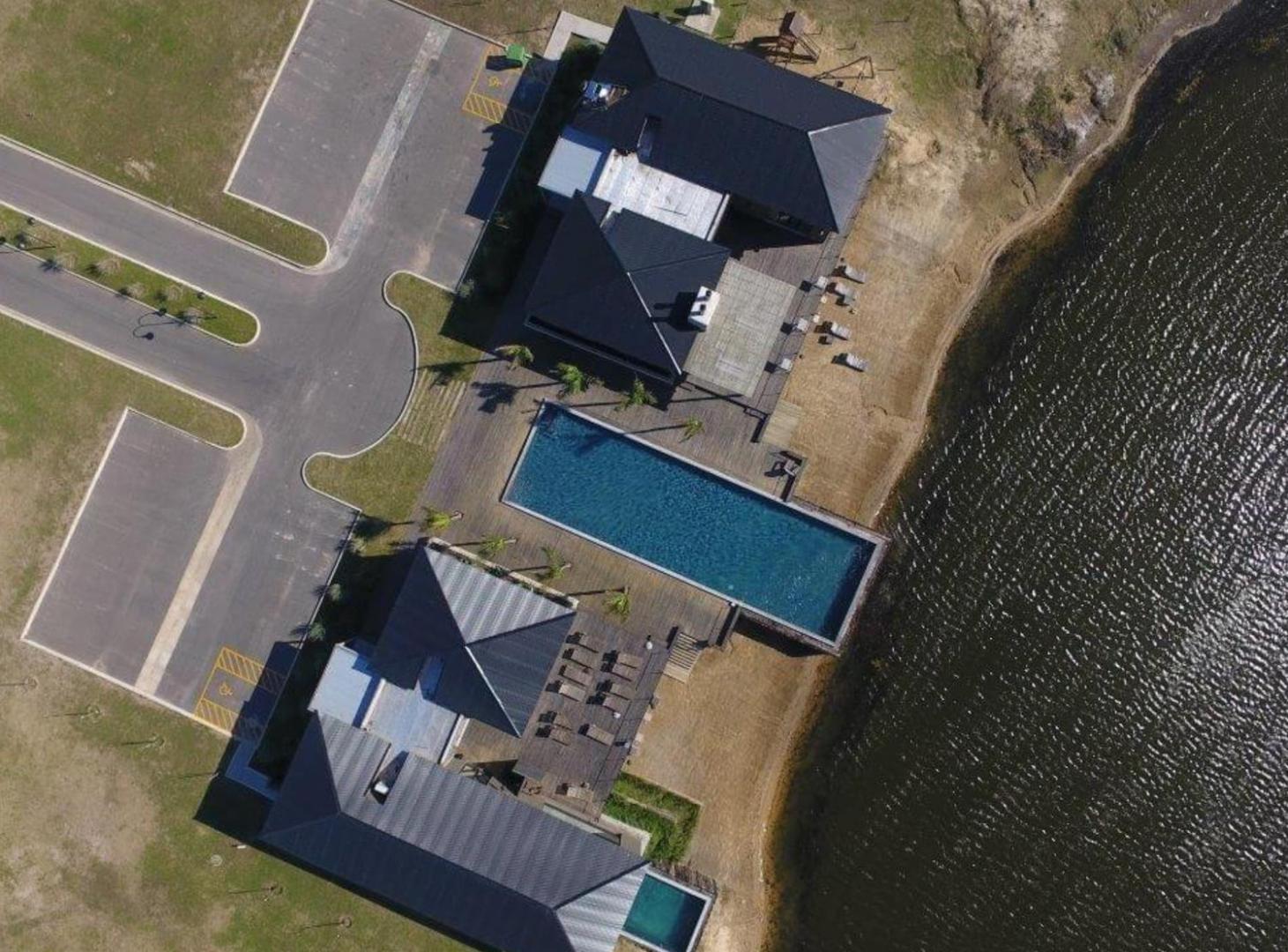 EL NAUDIR - Lote en venta al rio con amarras