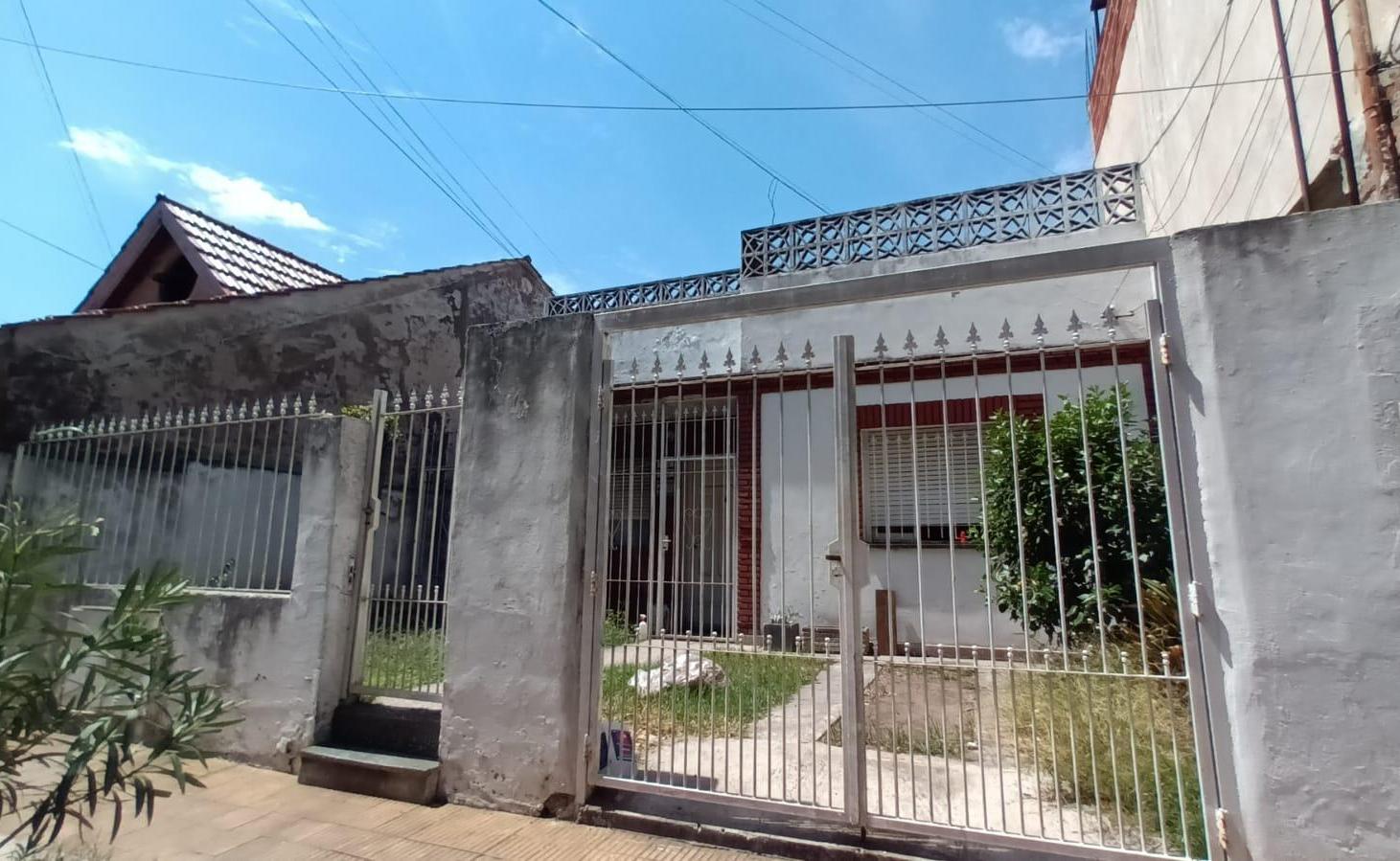 PH en Tablada, patio y terraza, 4 ambientes, Apto crédito, posibilidad de ampliación, oportunidad