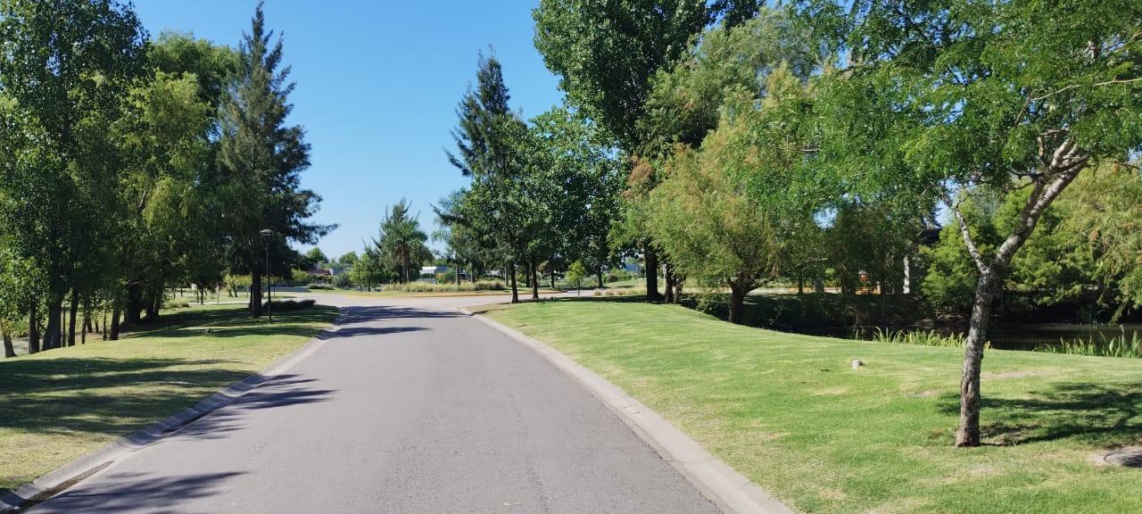 Terreno al Lago en Venta El Cantón Norte - Escobar Negociable