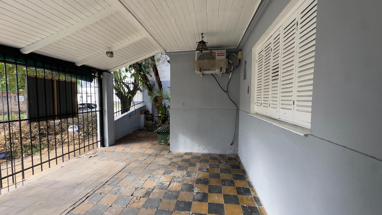 Venta Casa Caseros patio parrilla terraza