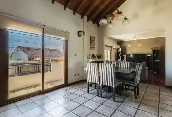 VENTA- PH- 5 AMBIENTES-PILETA-PARRILLA- GALERIA- CASA - 3 BAÑOS - CONSULTORIO 3