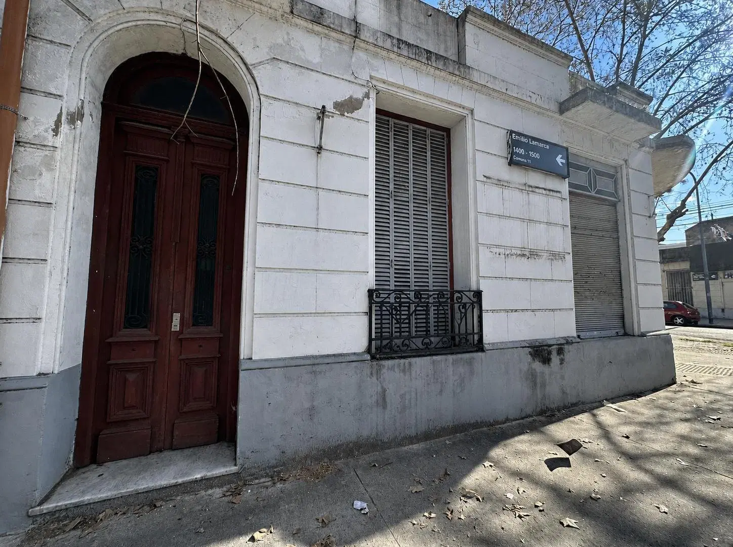 Venta - Casa a refaccionar con local comercial – Villa Santa Rita - Permuta 4