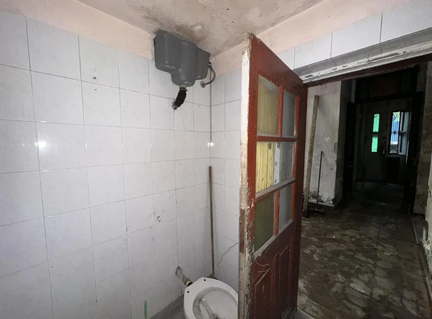 Venta - Casa a refaccionar con local comercial – Villa Santa Rita - Permuta 5