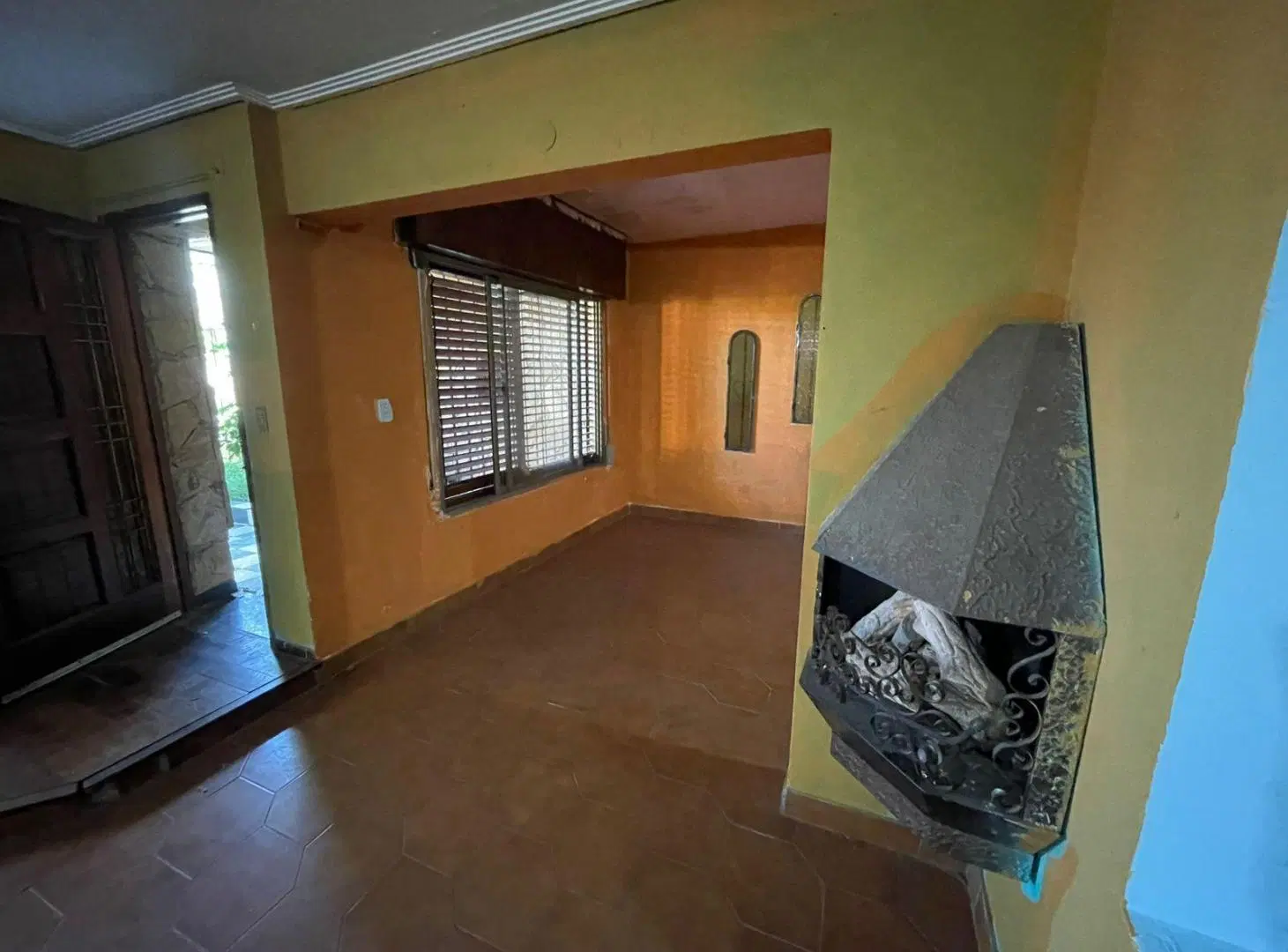 VENTA Casa 7 ambientes ideal 2 familias con Galpon y Cochera 8