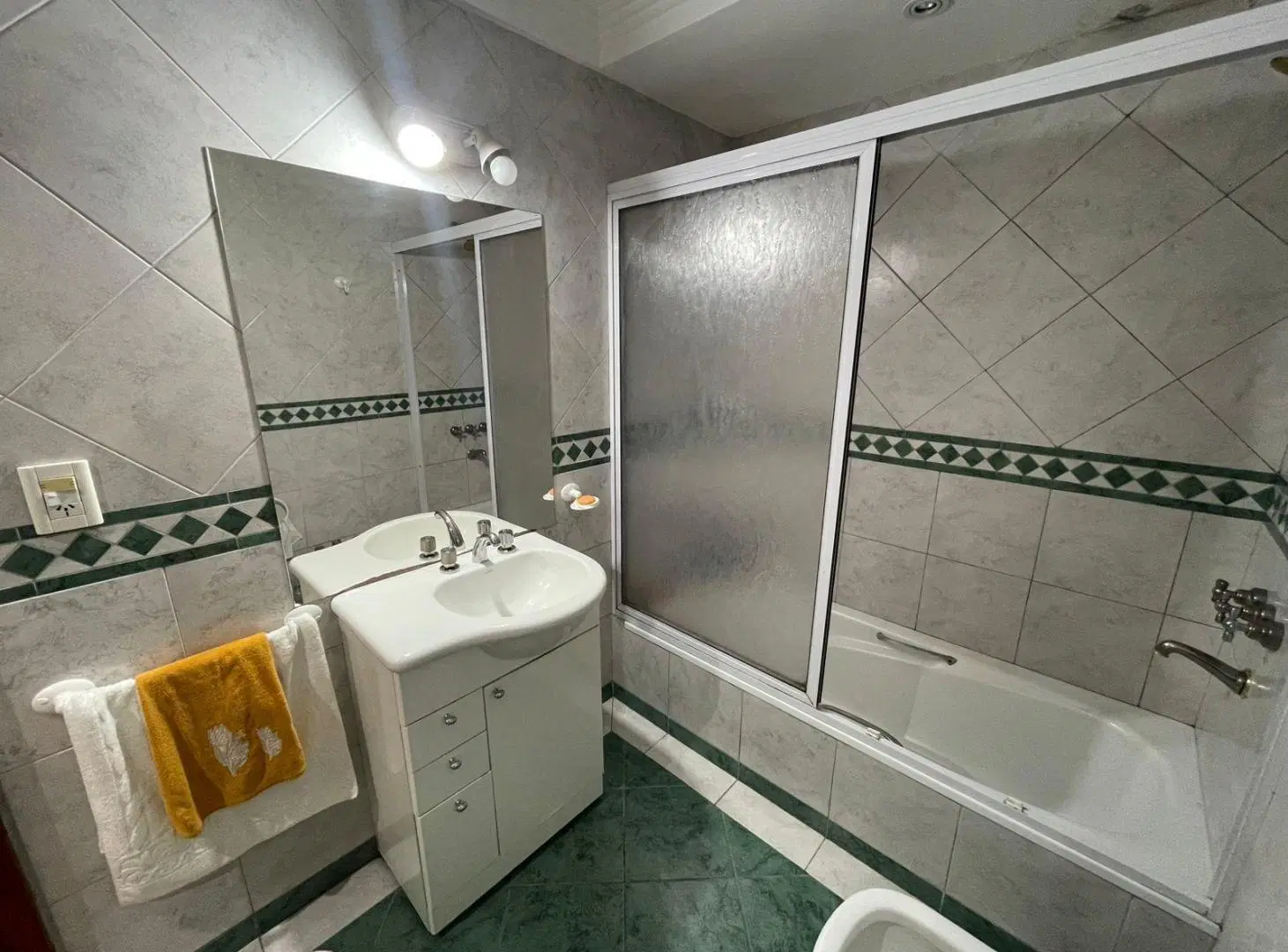 Venta Casa 3 ambientes con Cochera y 2 Patios 5