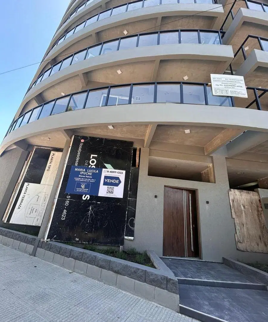 VENTA DE LOCAL COMERCIAL 120M2 - A ESTRENAR ! SANTOS LUGARES , CASEROS / PERMUTA  ! 3
