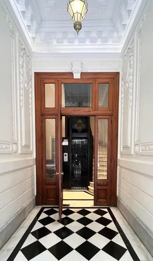Oficina/ Estudio profesional Oportunidad ser transfromado en Vivienda I San Nicolás. Microcentro 2