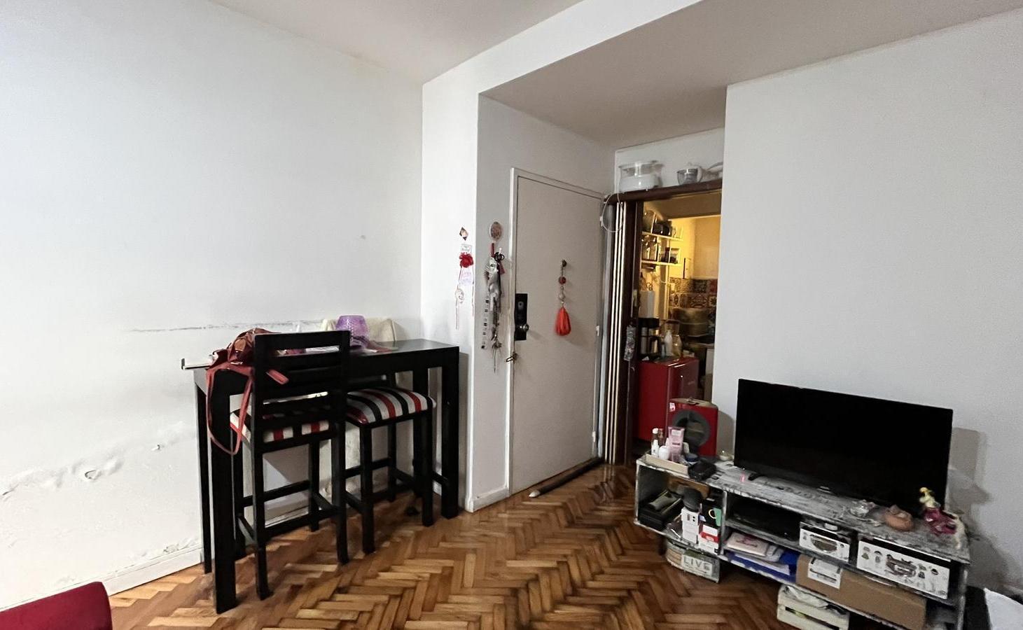 DEPARTAMENTO 2 AMBIENTES CON BALCÓN EN VENTA I BALVANERA. MONTSERRAT