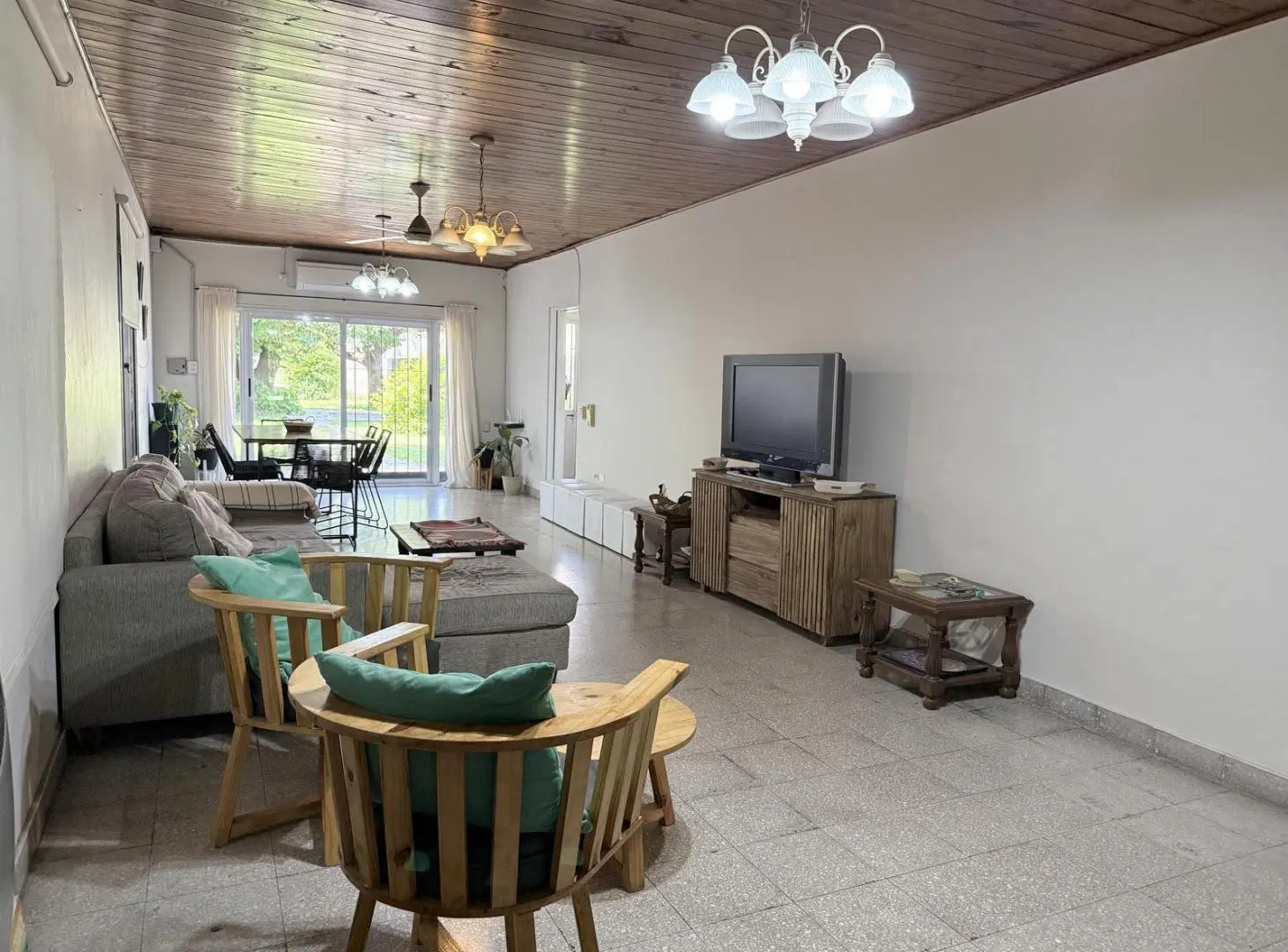 Casa en venta, Lote, 4 ambientes, Hurlingham, jardin, cochera, crédito, permuta 4