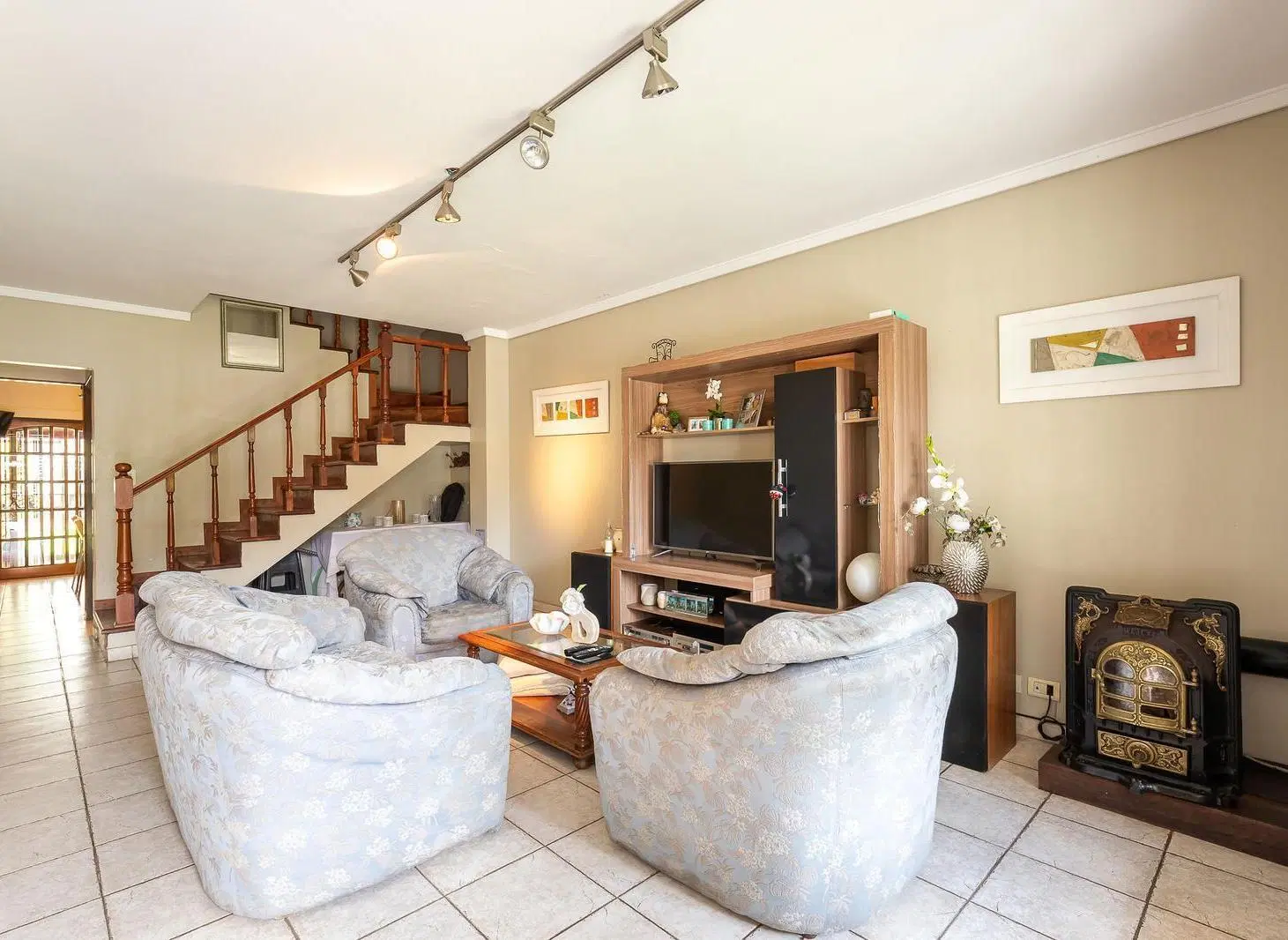 Venta casa 3 dormitorios y jardín APTO CREDITO - V. Adelina 2