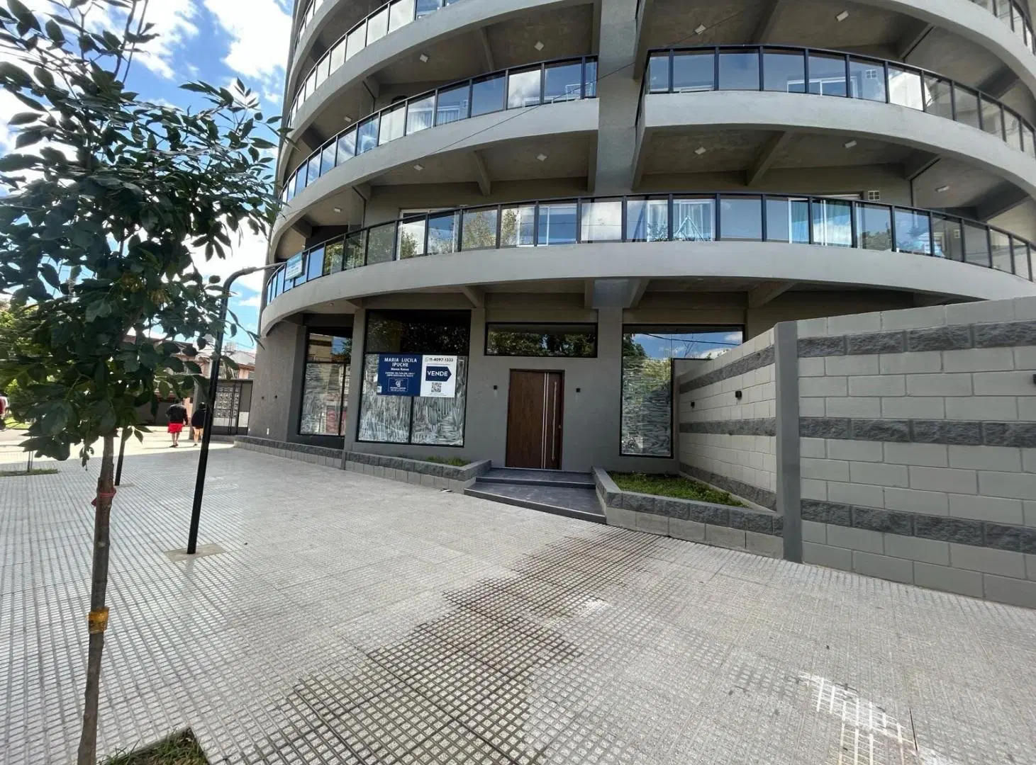 VENTA DE LOCAL COMERCIAL 120M2 - A ESTRENAR ! SANTOS LUGARES , CASEROS 4