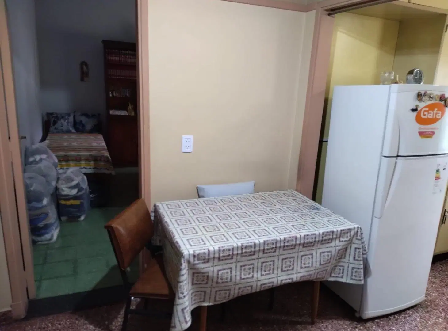 Casa en Parque Chacabuco en venta 3 ambientes con terraza y patio  PERMUTA 3