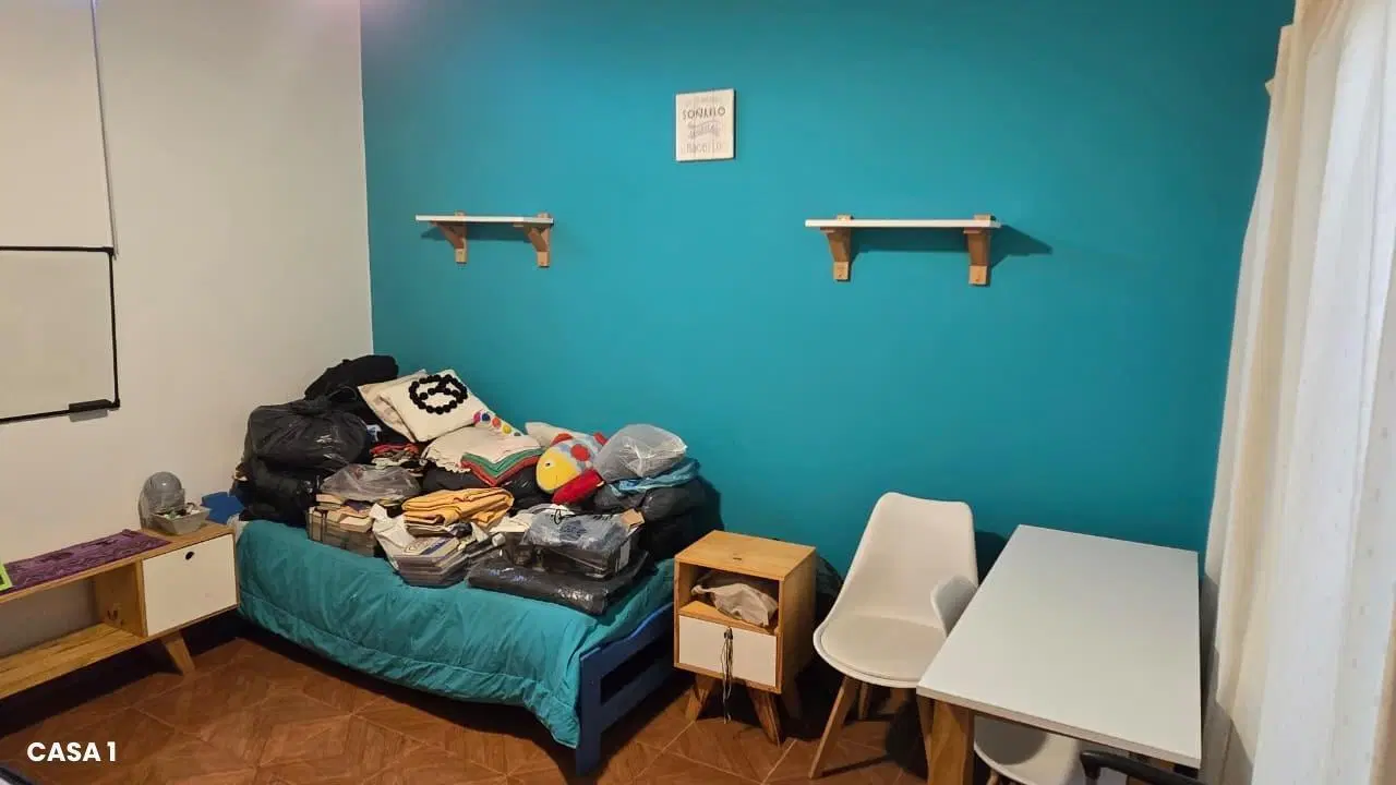 Casa en Lomas De Zamora, multifamiliar, 2 casas, jardin, quincho, fondo 4