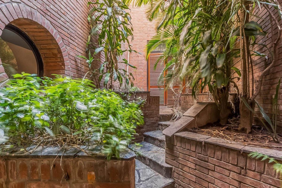 Venta - Casa 5 amb en Almagro / Lote - Permuta