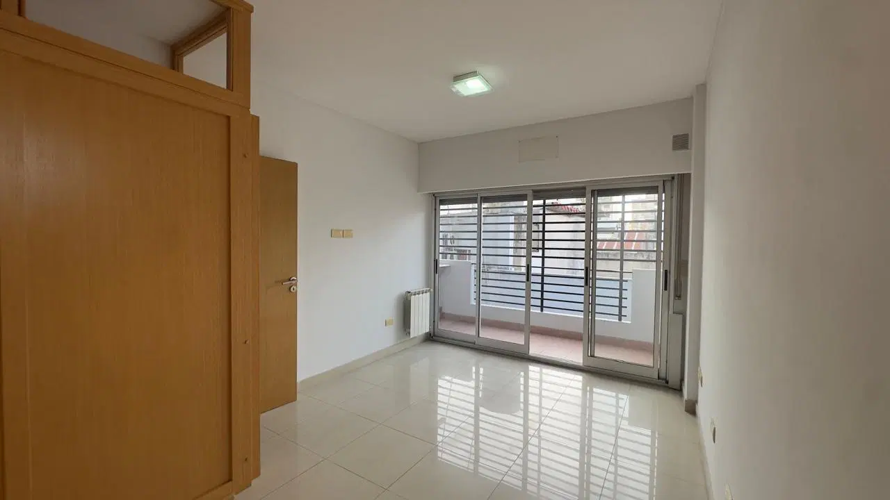 Alquiler Departamento Monoambiente División Balcón 3