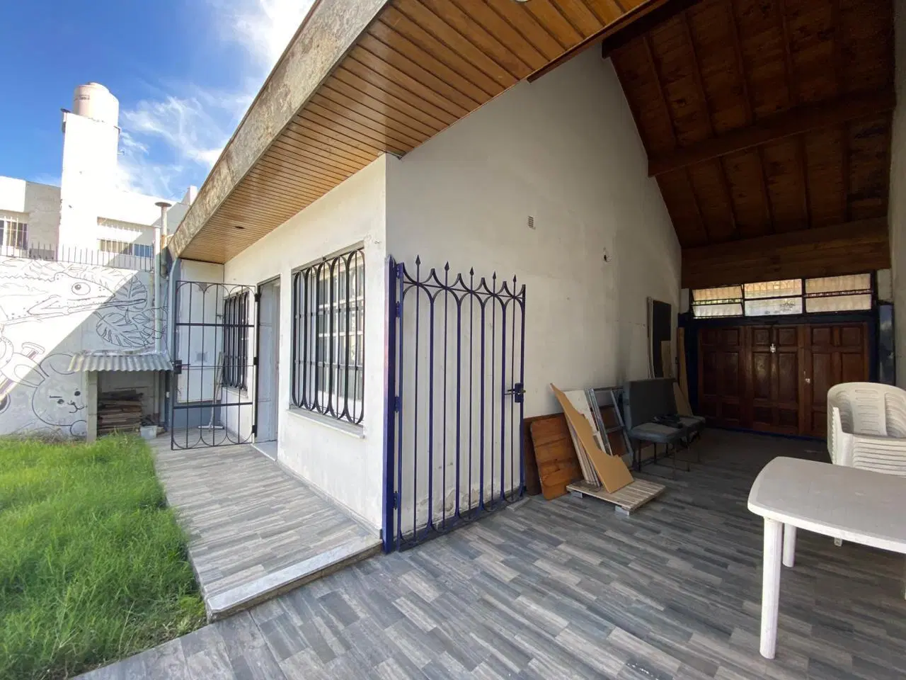 Casa en Lomas Del Mirador, multifamiliar, dos casas de 2 ambientes, patio, jardin, parrilla 2