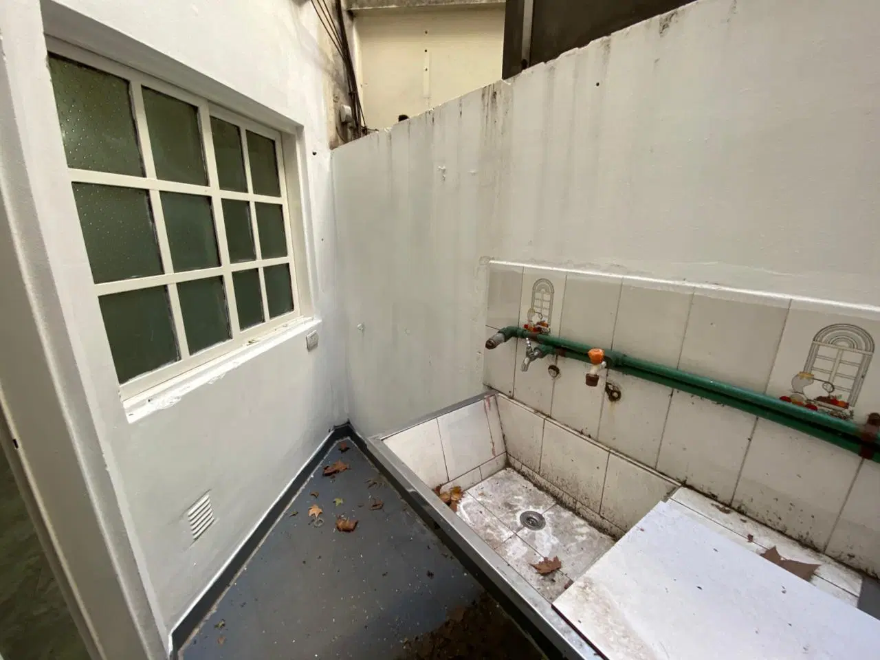 Departamento en Lomas Del Mirador, depto 2 ambientes con patio y balcón, luminoso, ventilación, 5