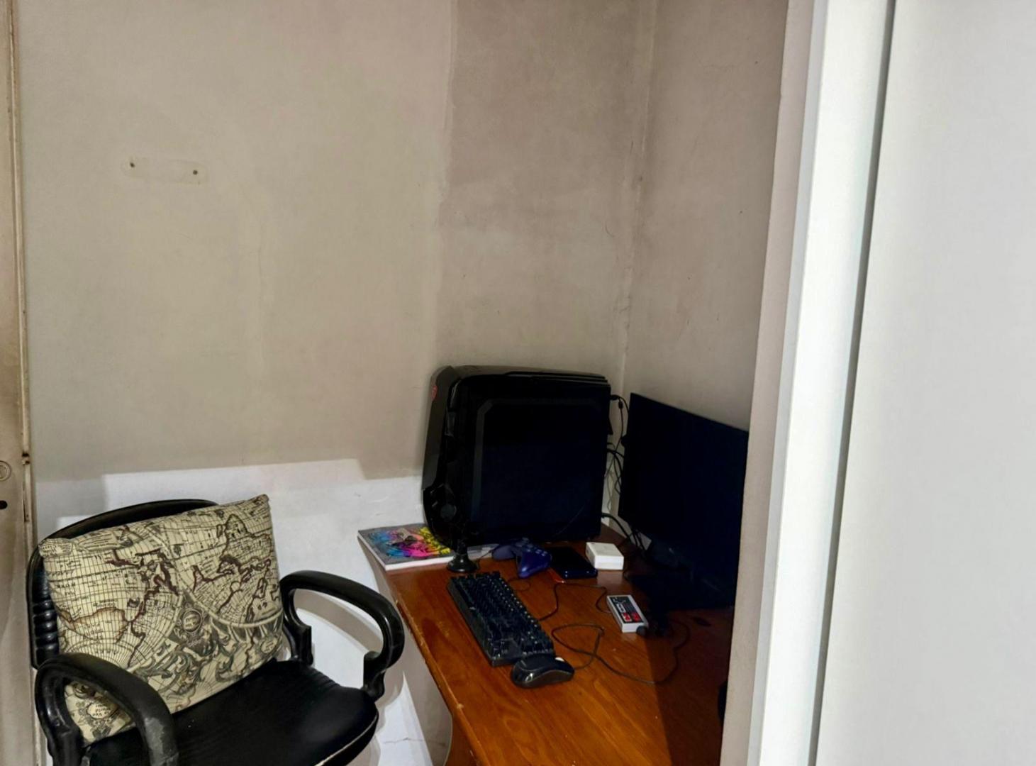 Foto de VENTA CASA 7 AMBIENTES EN PARQUE CHAS, imagen 4