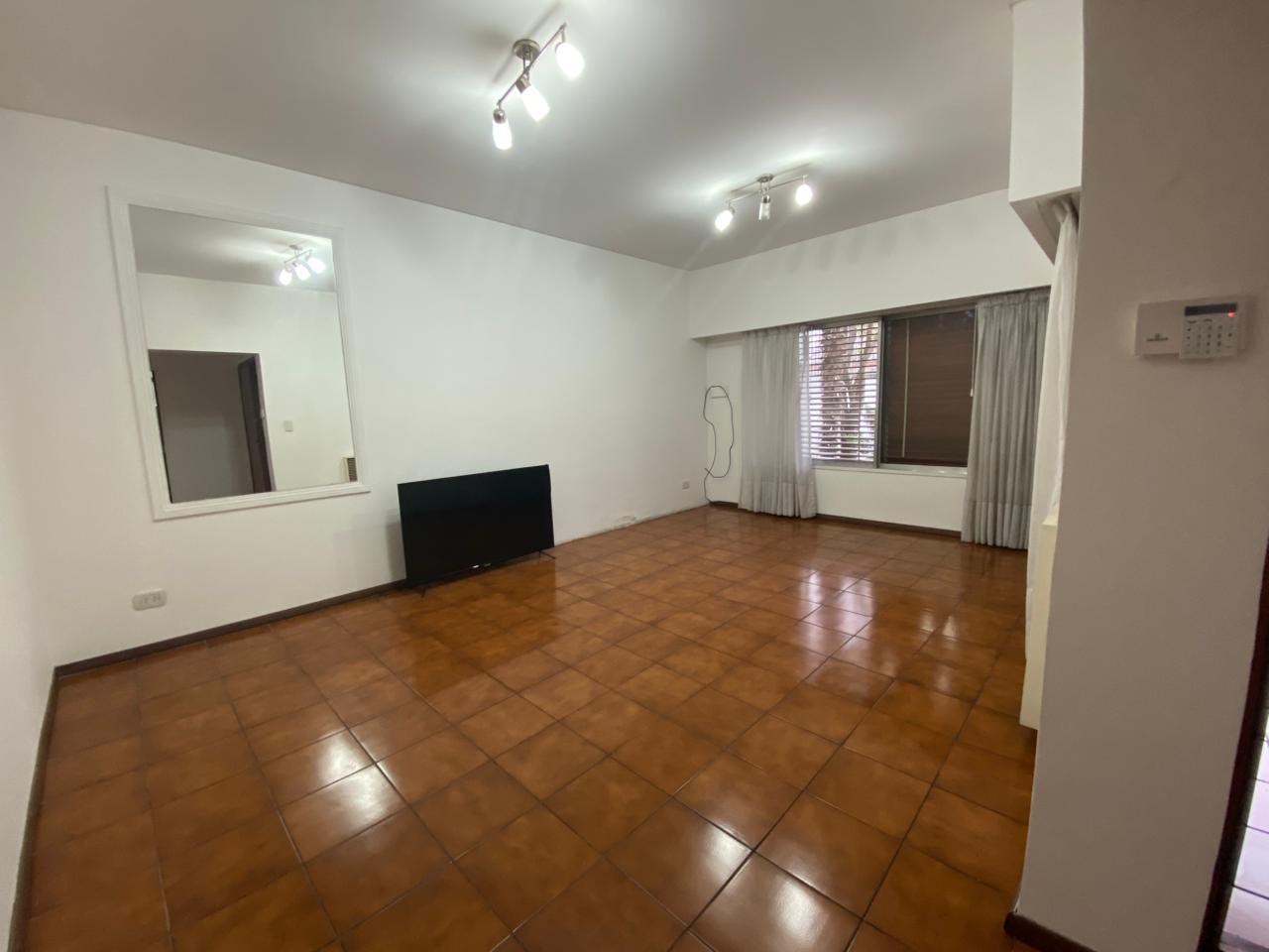 Foto de Casa 4 ambientes con gran parque, quincho y pileta en San Antonio De, imagen 5