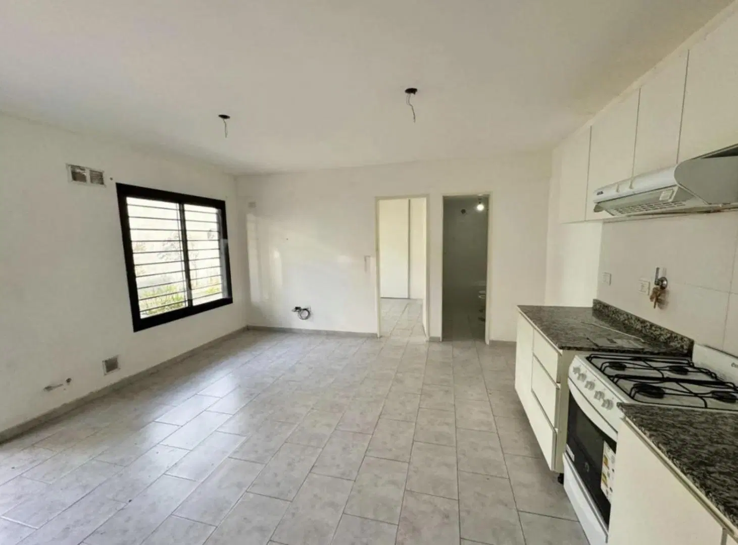Venta Moderno dúplex de 2 ambientes en Morón – diseño contemporáneo y excelente ubicación 2