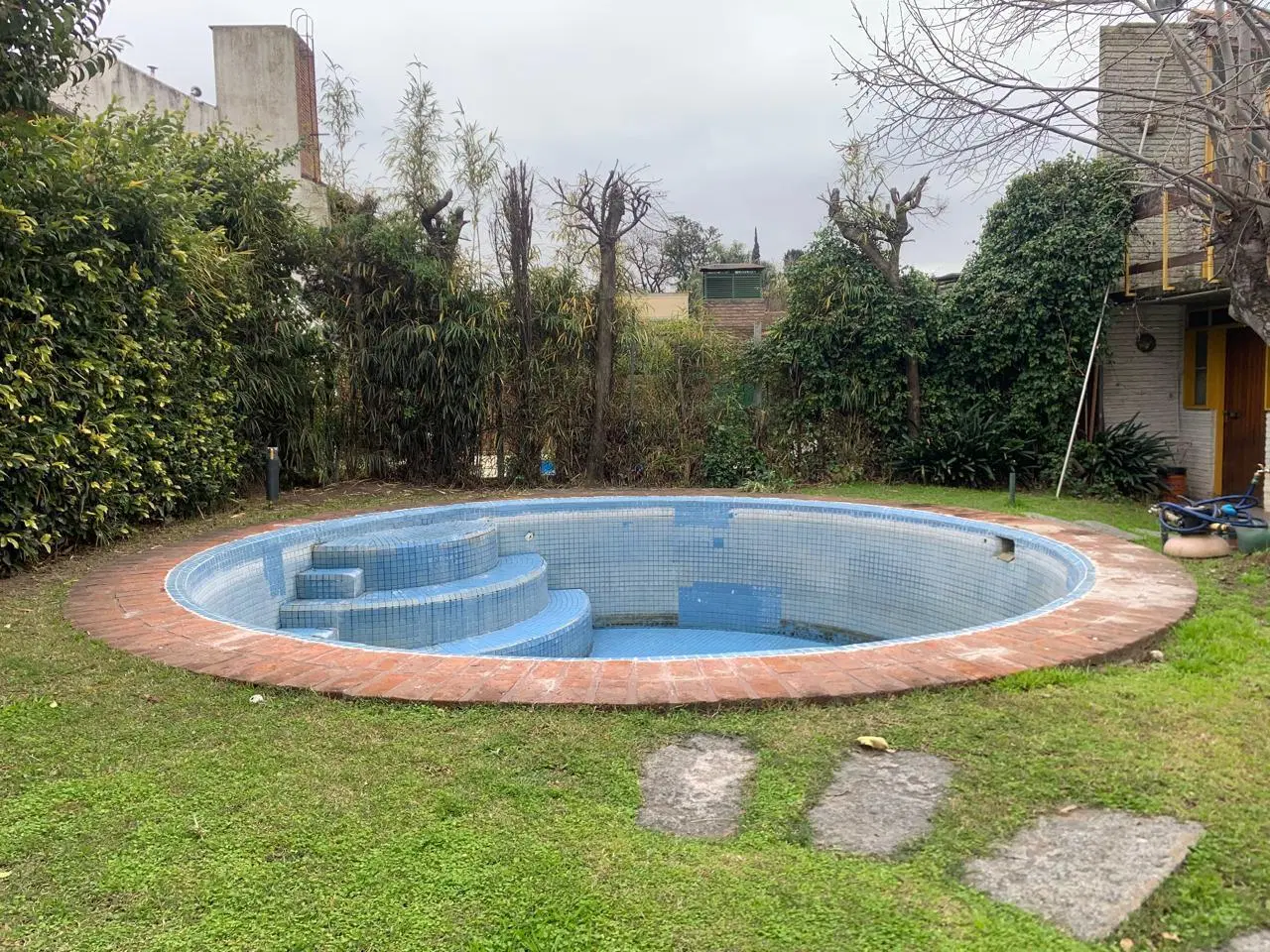 Venta Casa 4 ambientes Barrio Ingles Hurlingam 5