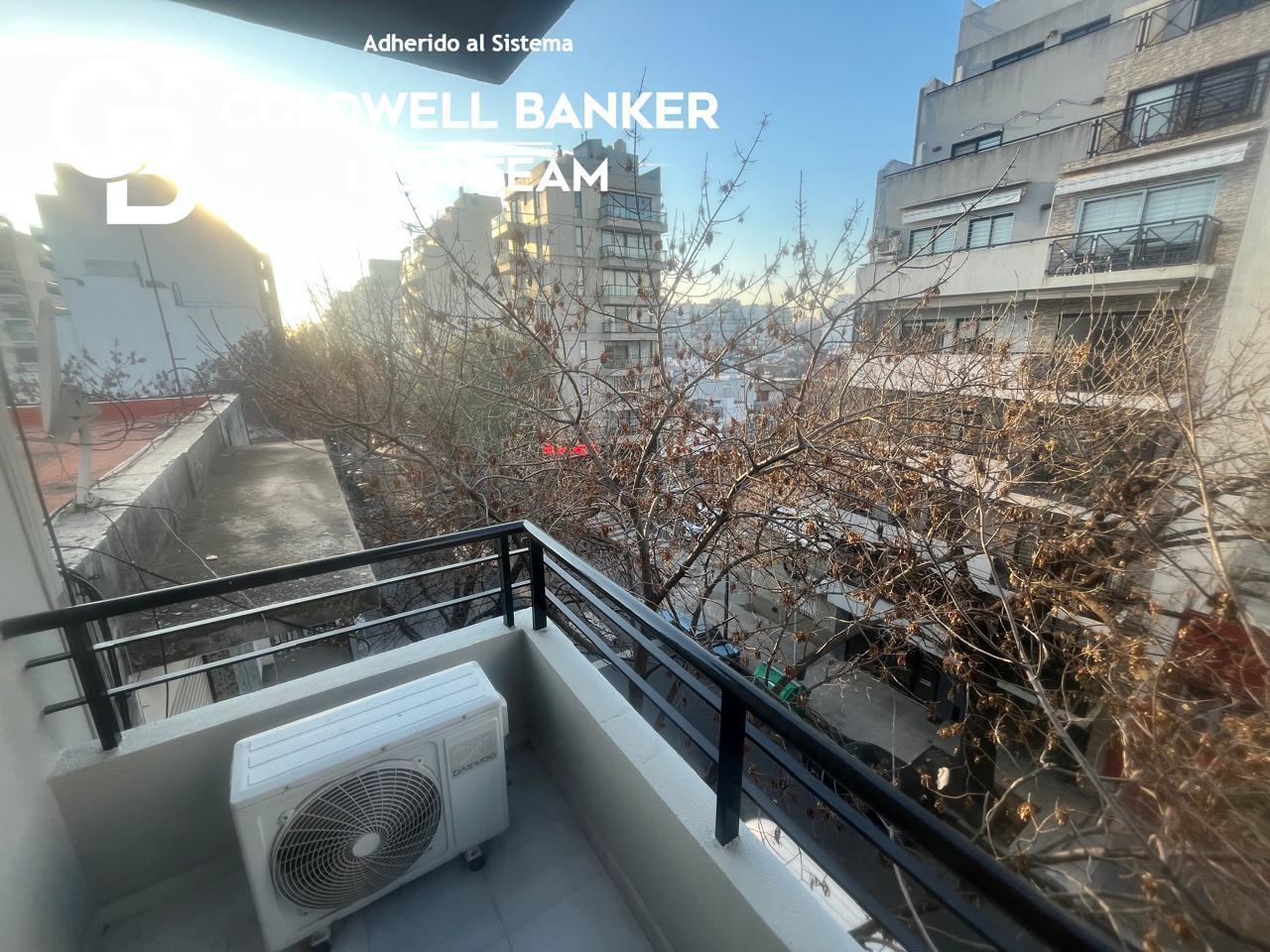 Foto de Venta Departamento al Frente con balcon en Villa del Parque, imagen 3