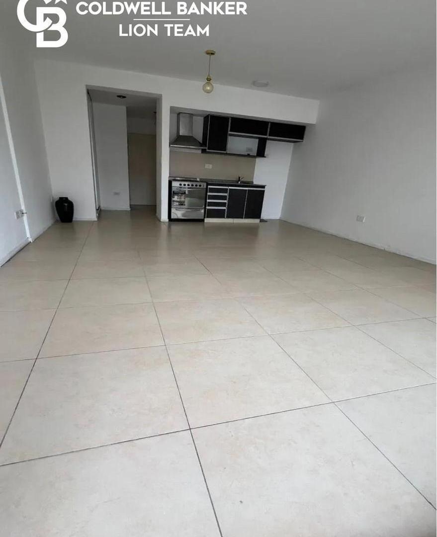 Foto de Venta Departamento al Frente con balcon en Villa del Parque, imagen 2