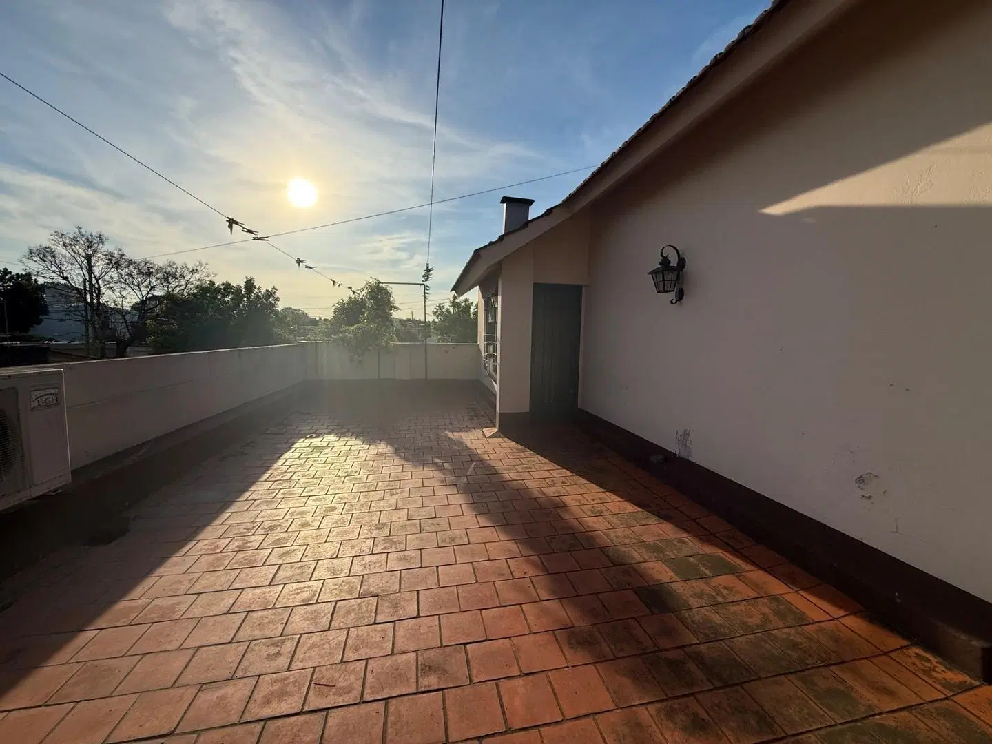 CASA EN VENTA 4AMB CASTELAR NORTE 4