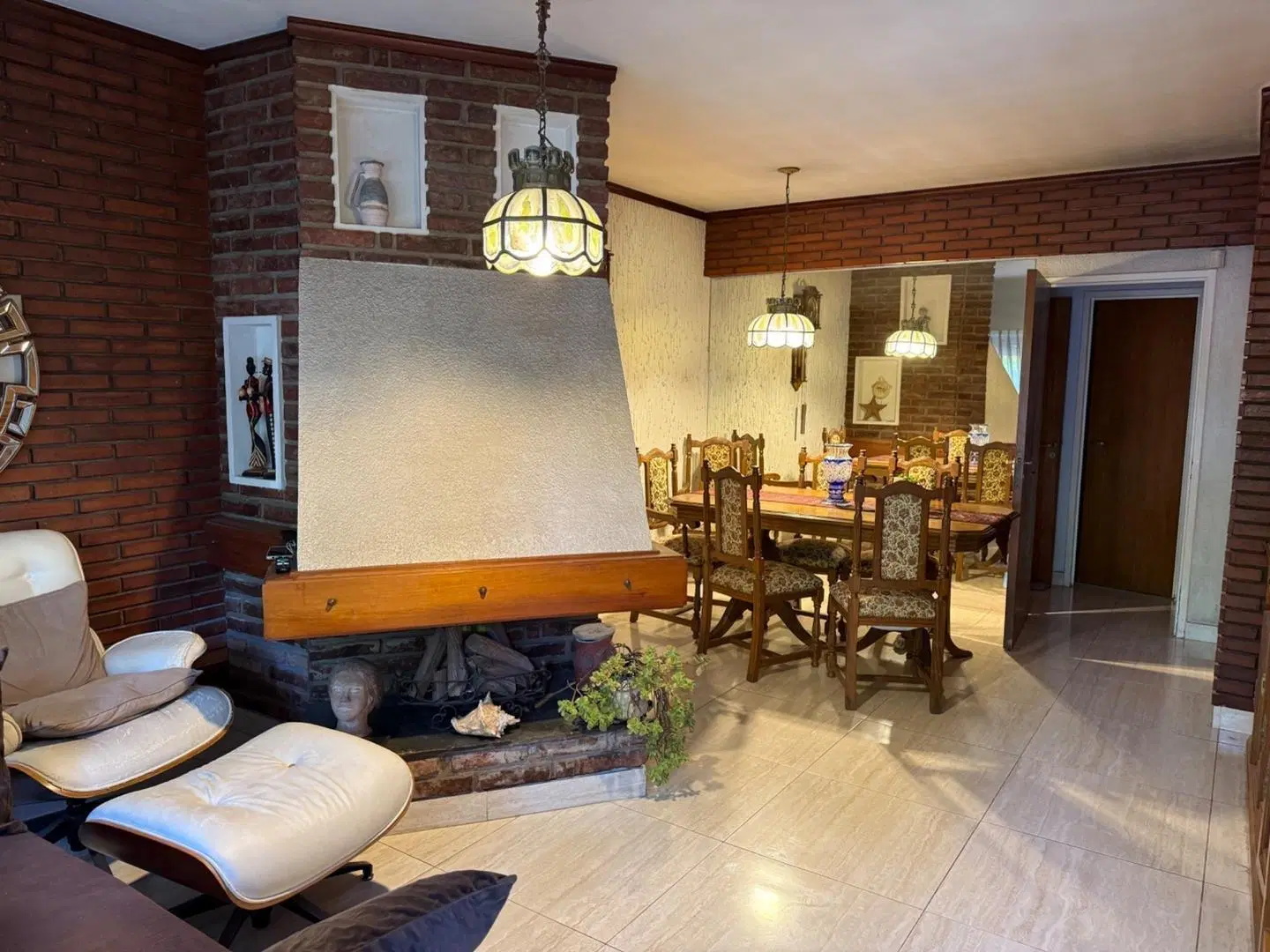 CASA EN VENTA 4AMB CASTELAR NORTE 2