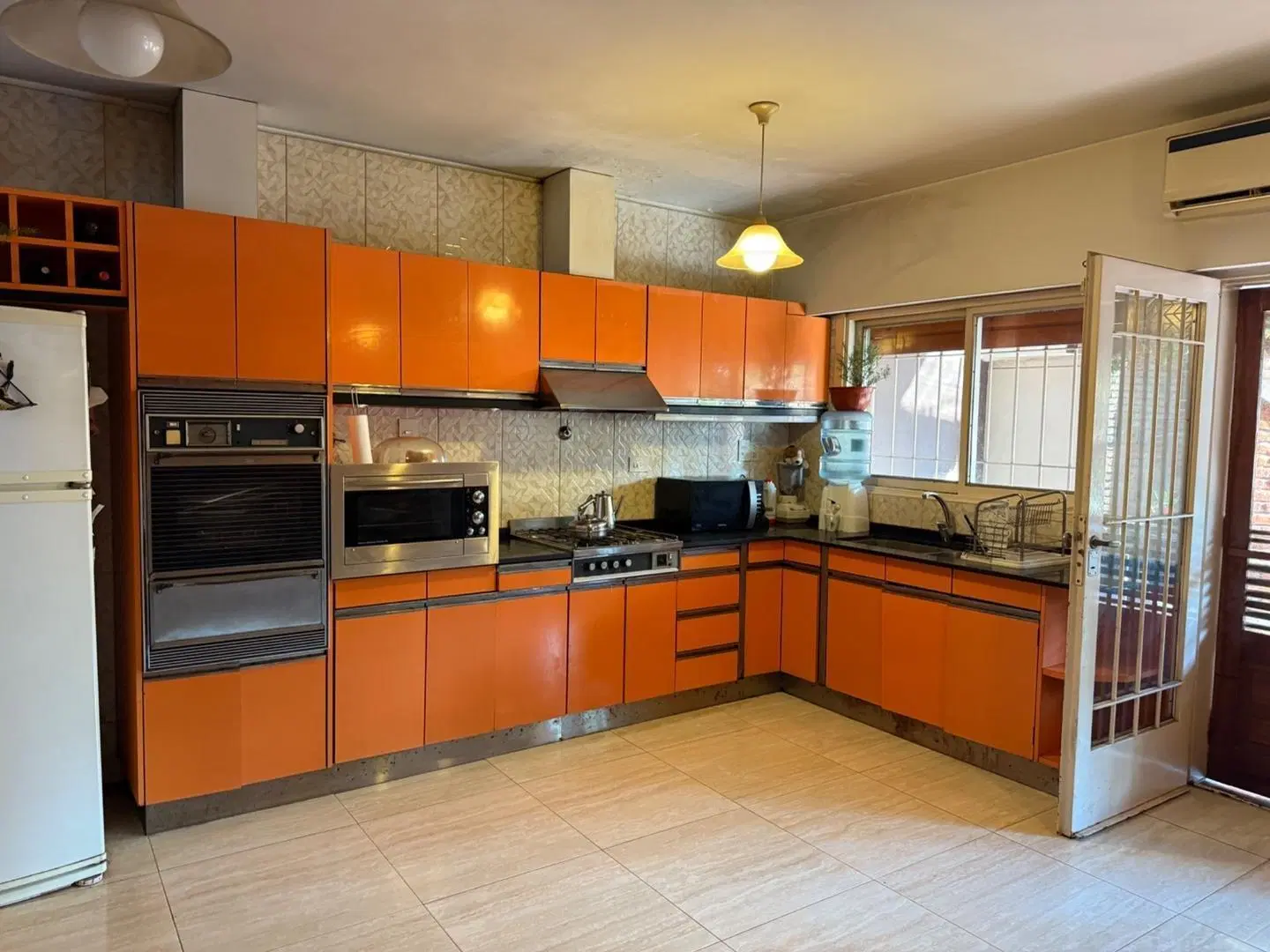 CASA EN VENTA 4AMB CASTELAR NORTE 1