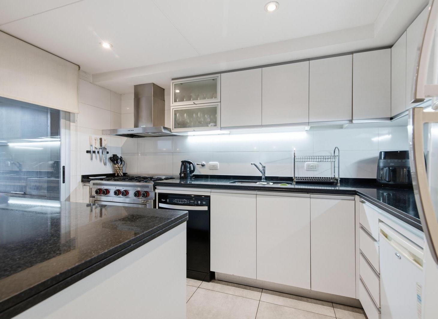 Foto de Venta Depto 4 Ambientes Premiun con 2 cocheras, Patio Privado y Balcón, imagen 1