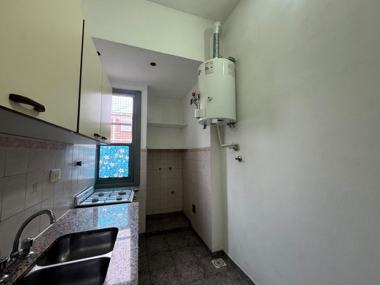 Foto de DEPARTAMENTO - DOS AMBIENTES - MORON, imagen 4